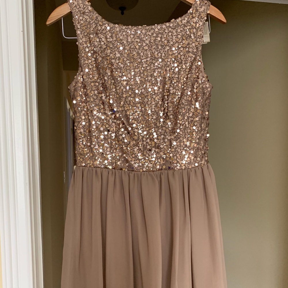 Women’s short formal dress perfect condition